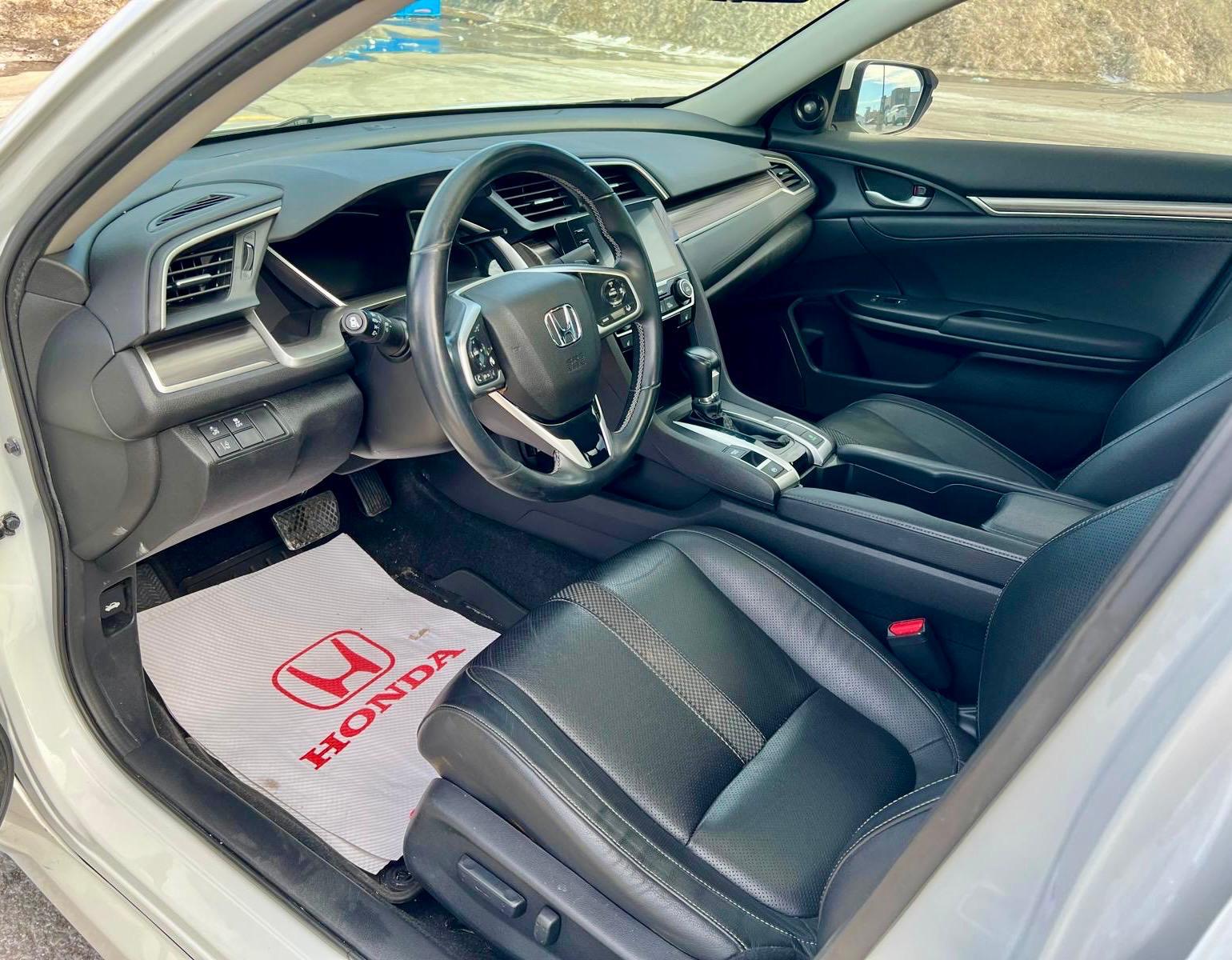 
								2020 Honda Civic EX Touring full									