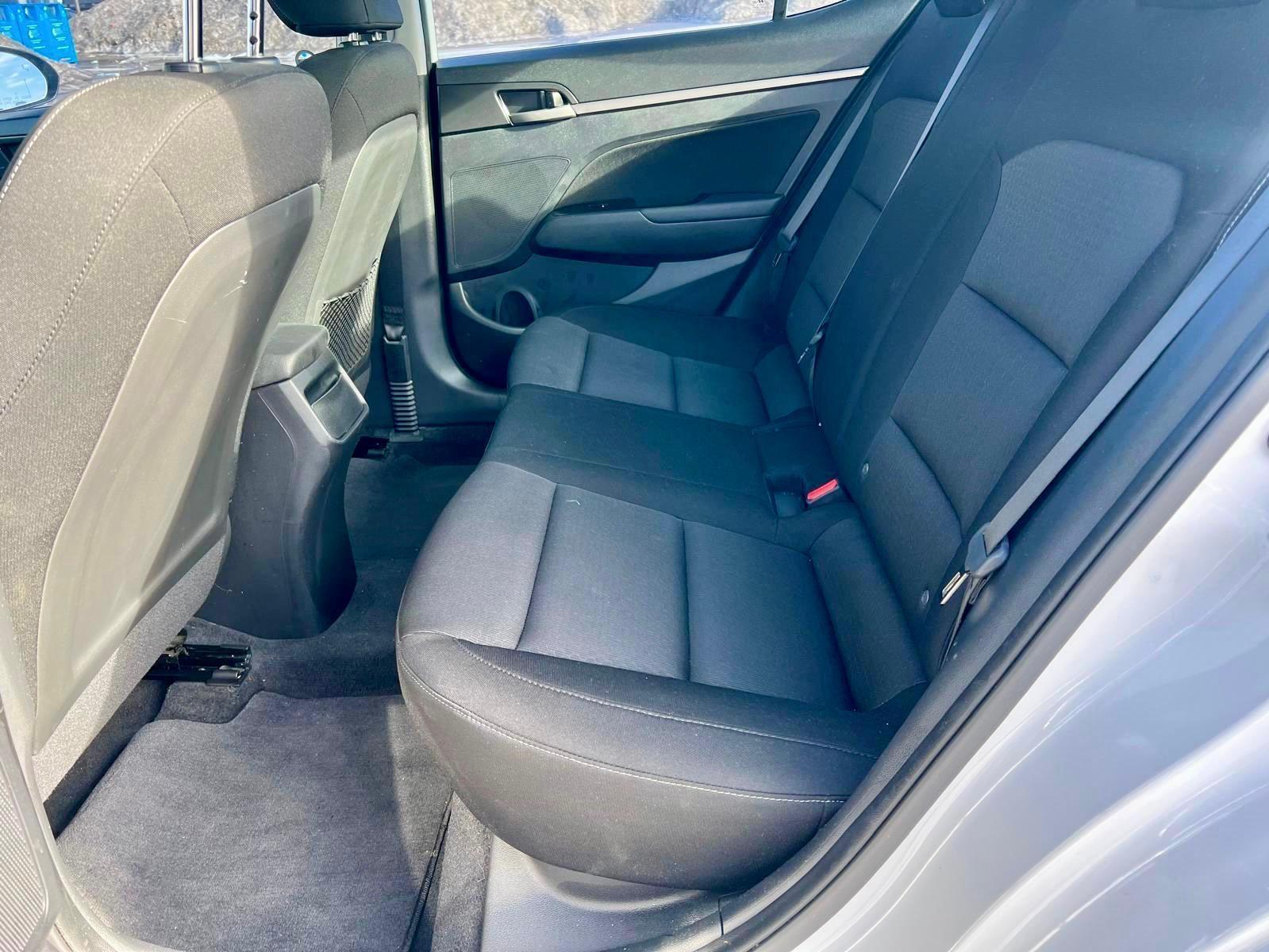 
								2018 Hyundai Elantra GL SE full									