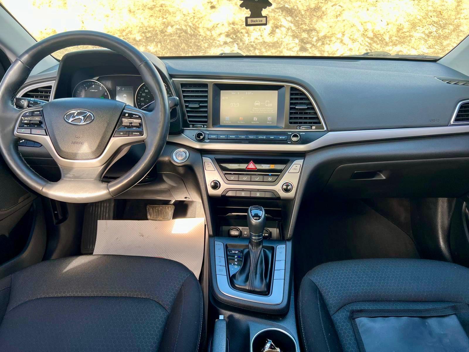 
								2018 Hyundai Elantra GL SE full									