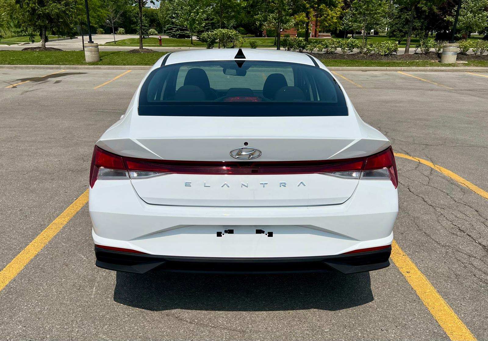 
								2021 Hyundai Elantra Preferred Sun & Tech full									