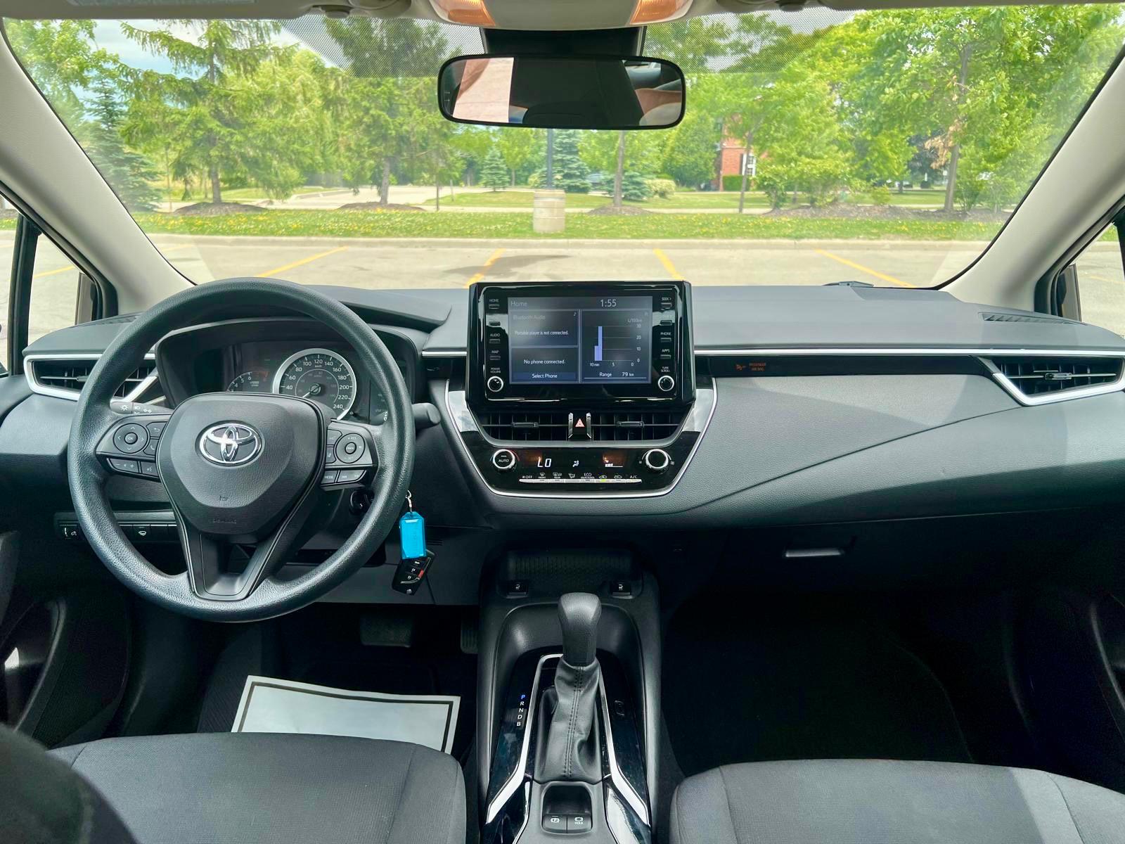 
								2022 Toyota Corolla LE full									