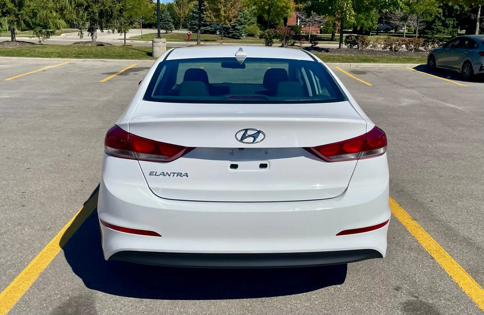 
								2018 Hyundai Elantra GL full									