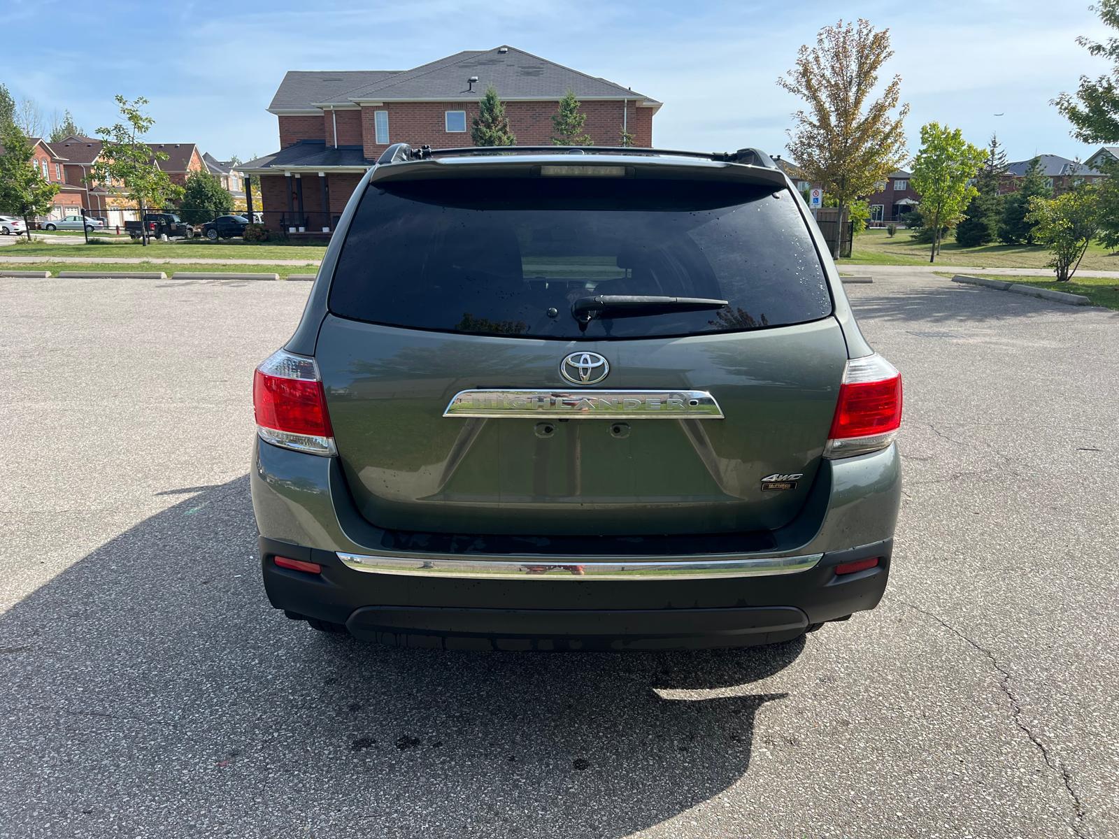 
								2011 Toyota Highlander Awd full									