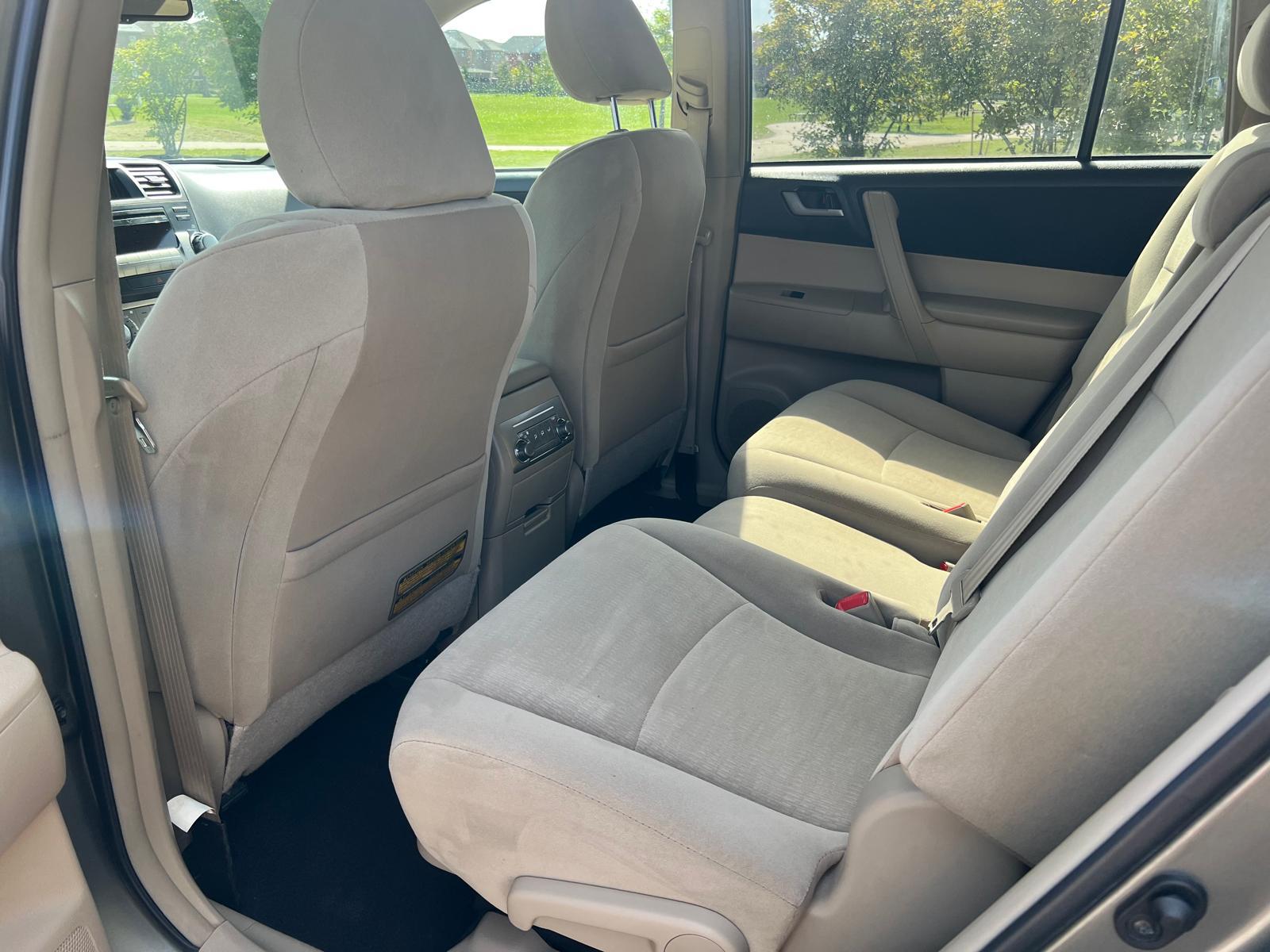 
								2011 Toyota Highlander Awd full									