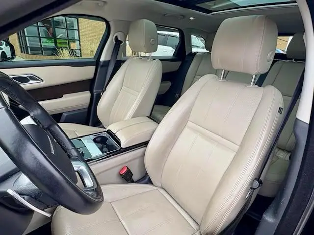 
								2020 Range Rover Velar P300 R-Dynamic S full									