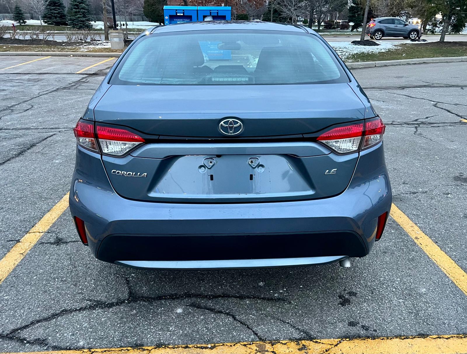
								2020 Toyota Corolla LE full									