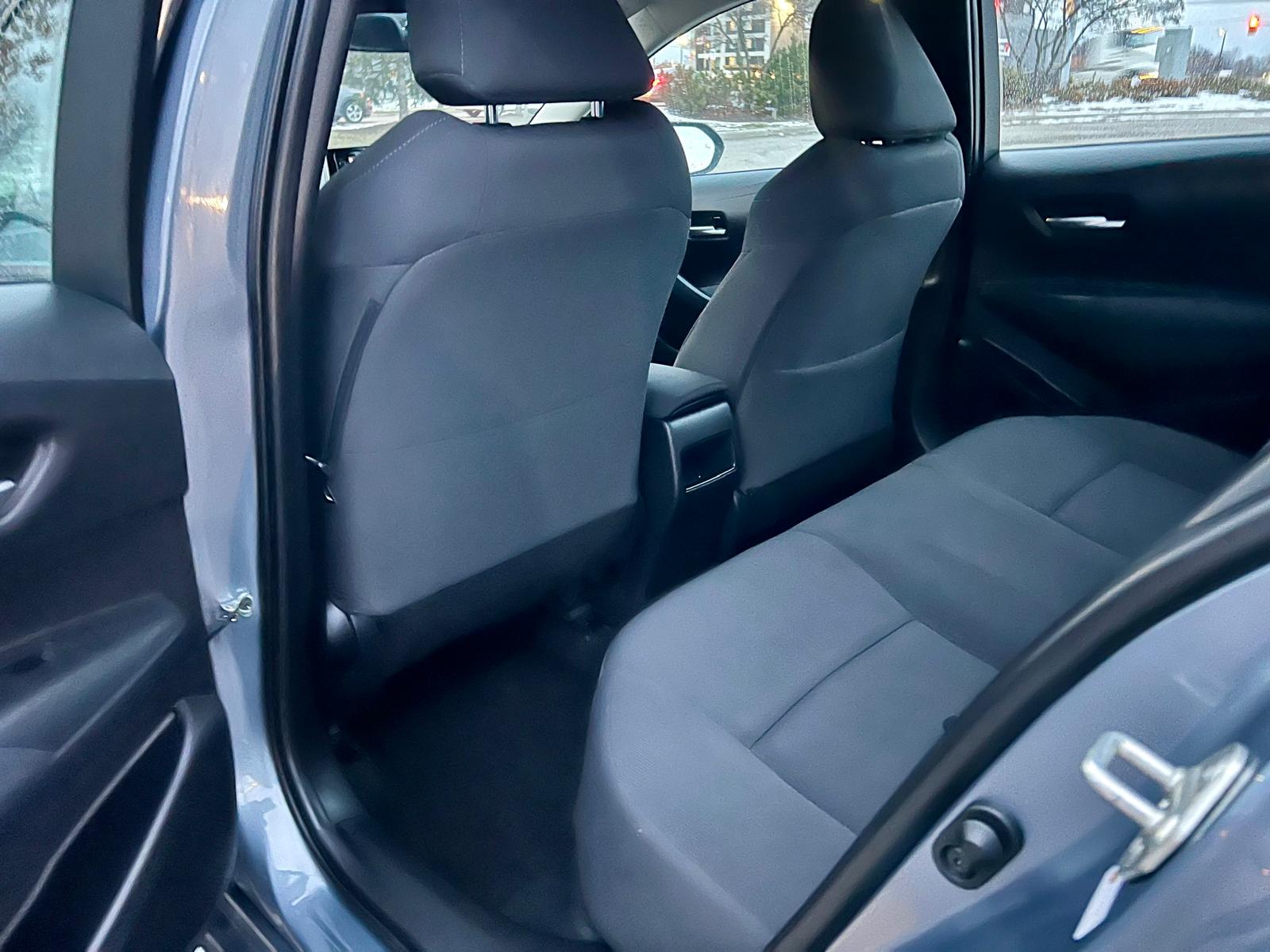 
								2020 Toyota Corolla LE full									