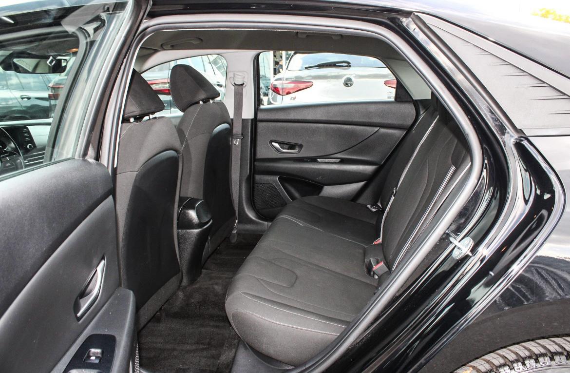 
								2021 Hyundai Elantra Preferred full									