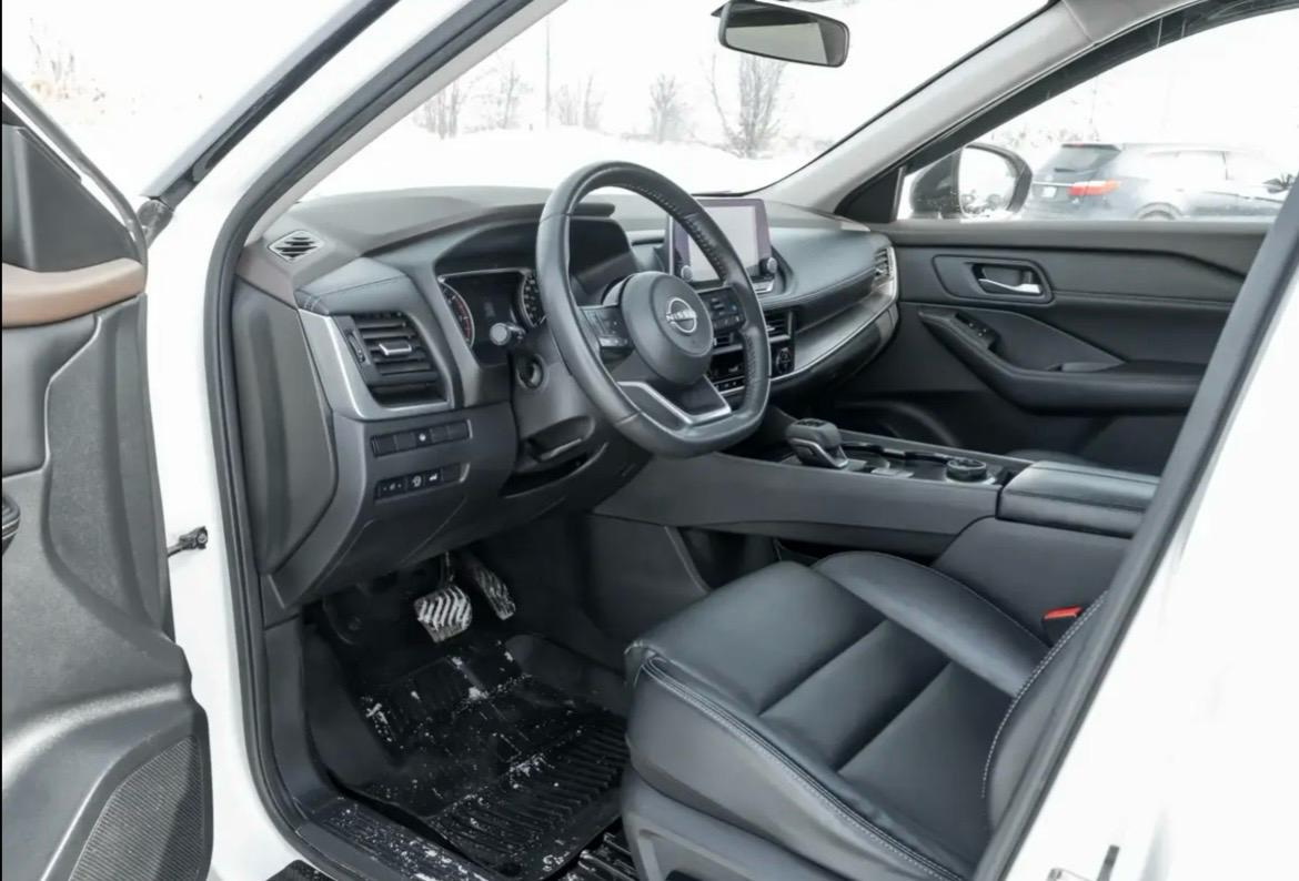 
								2023 Nissan Rouge SV Midnight Edition Awd full									