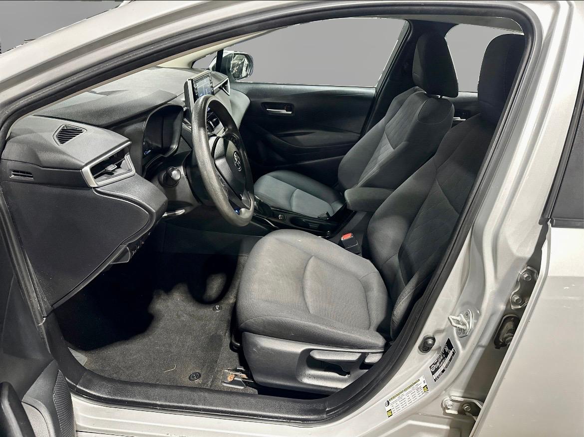 
								2022 Toyota Corolla LE full									