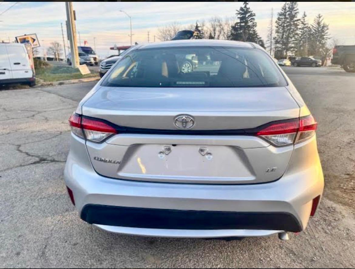 
								2022 Toyota Corolla LE full									