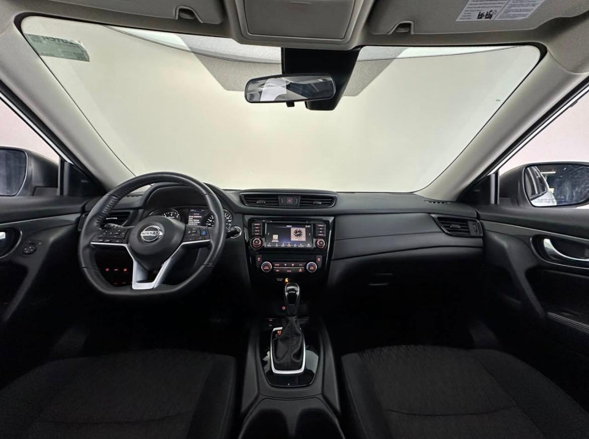 
								2020 Nissan Rouge SV Awd full									