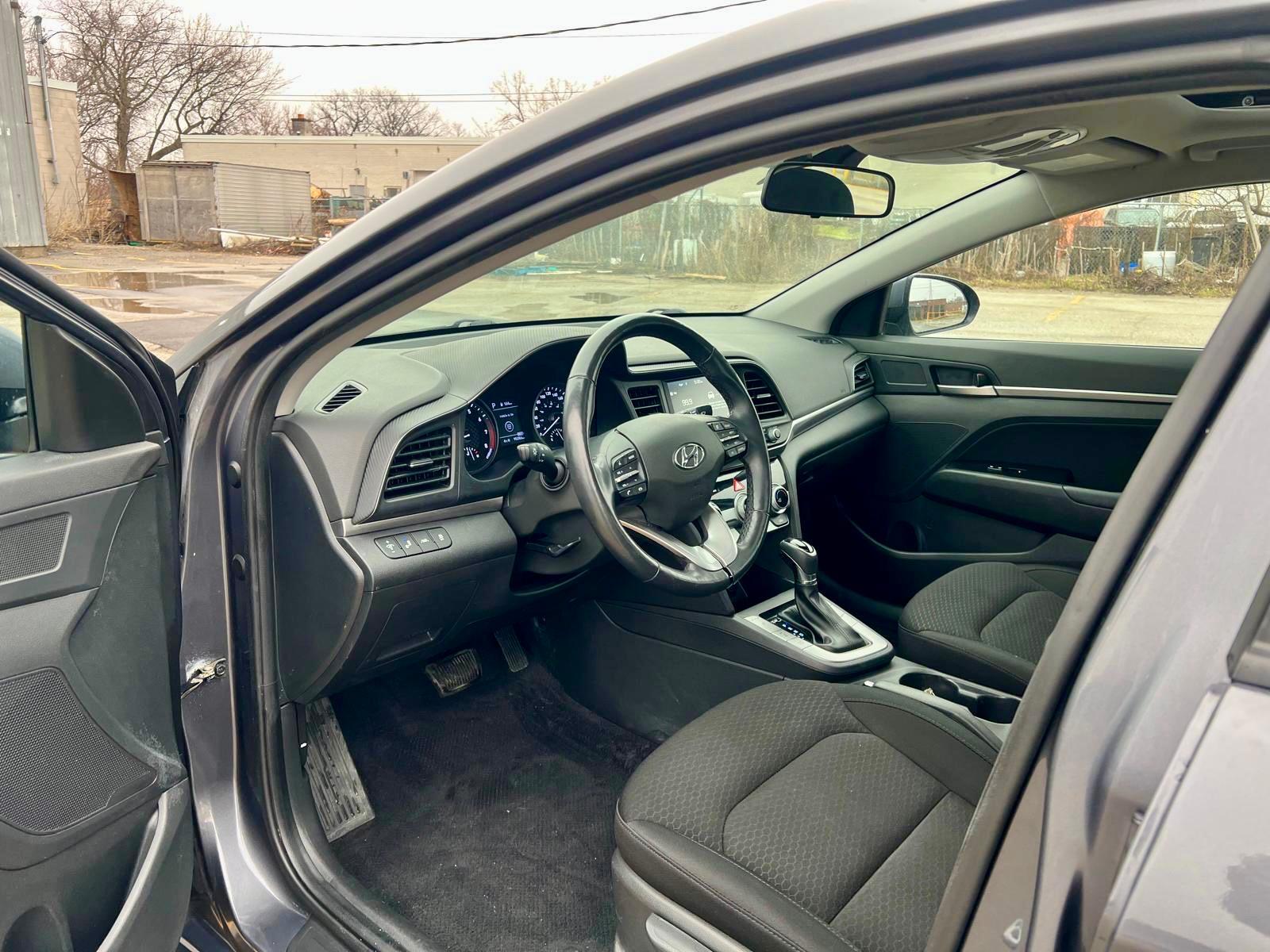 
								2020 Hyundai Elantra Preferred Sun&Tech full									