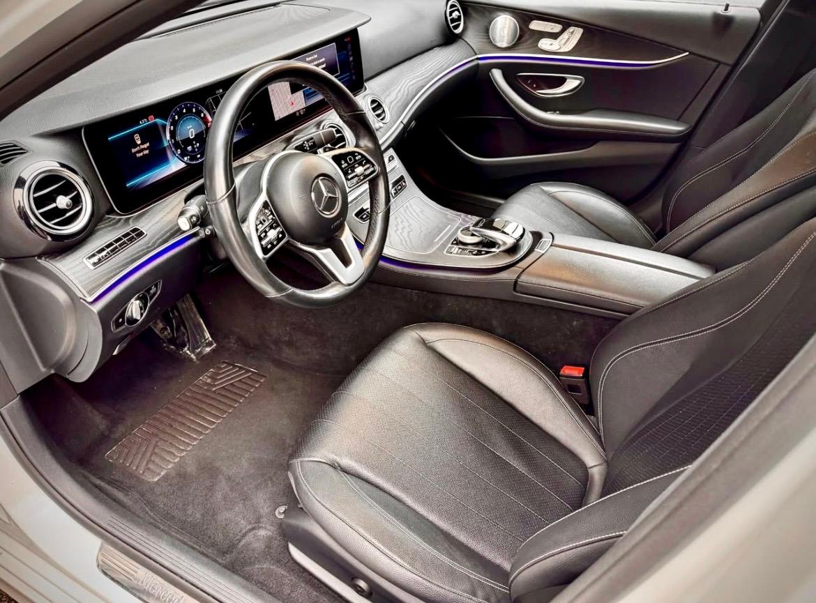 
								2019 Mercedes E300 4Matic Awd full									