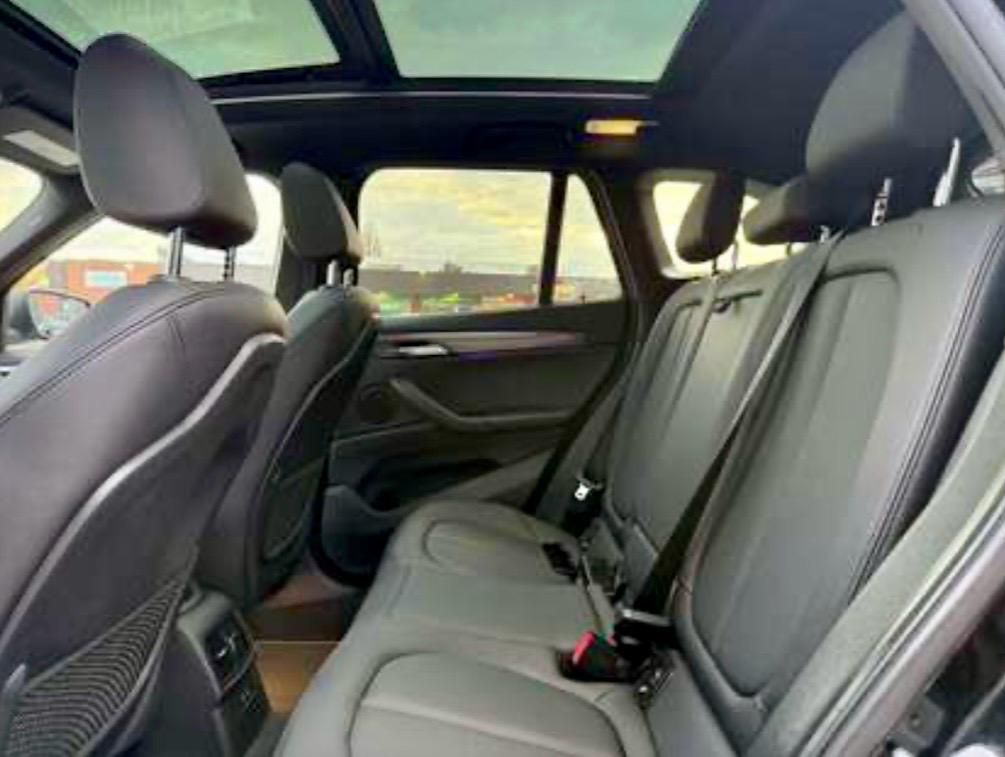 
								2020 BMW X1 28i XDrive full									