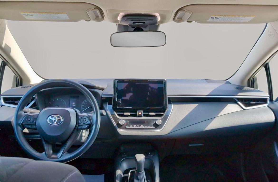 
								2023 Toyota Corolla LE full									